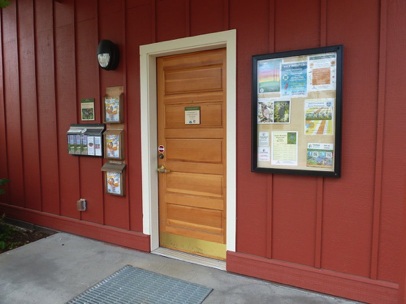 Front entrance to the Cooper Mountain Nature House and visitor information